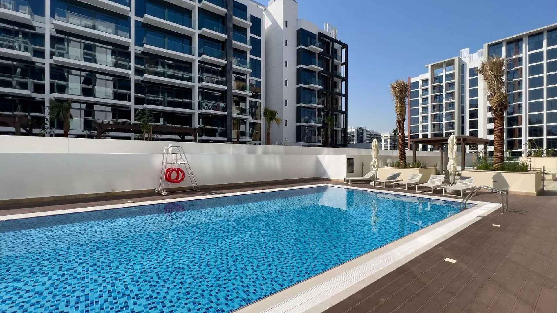 Frank Porter - Azizi Riviera 26 Dubai 0*,  United Arab Emirates