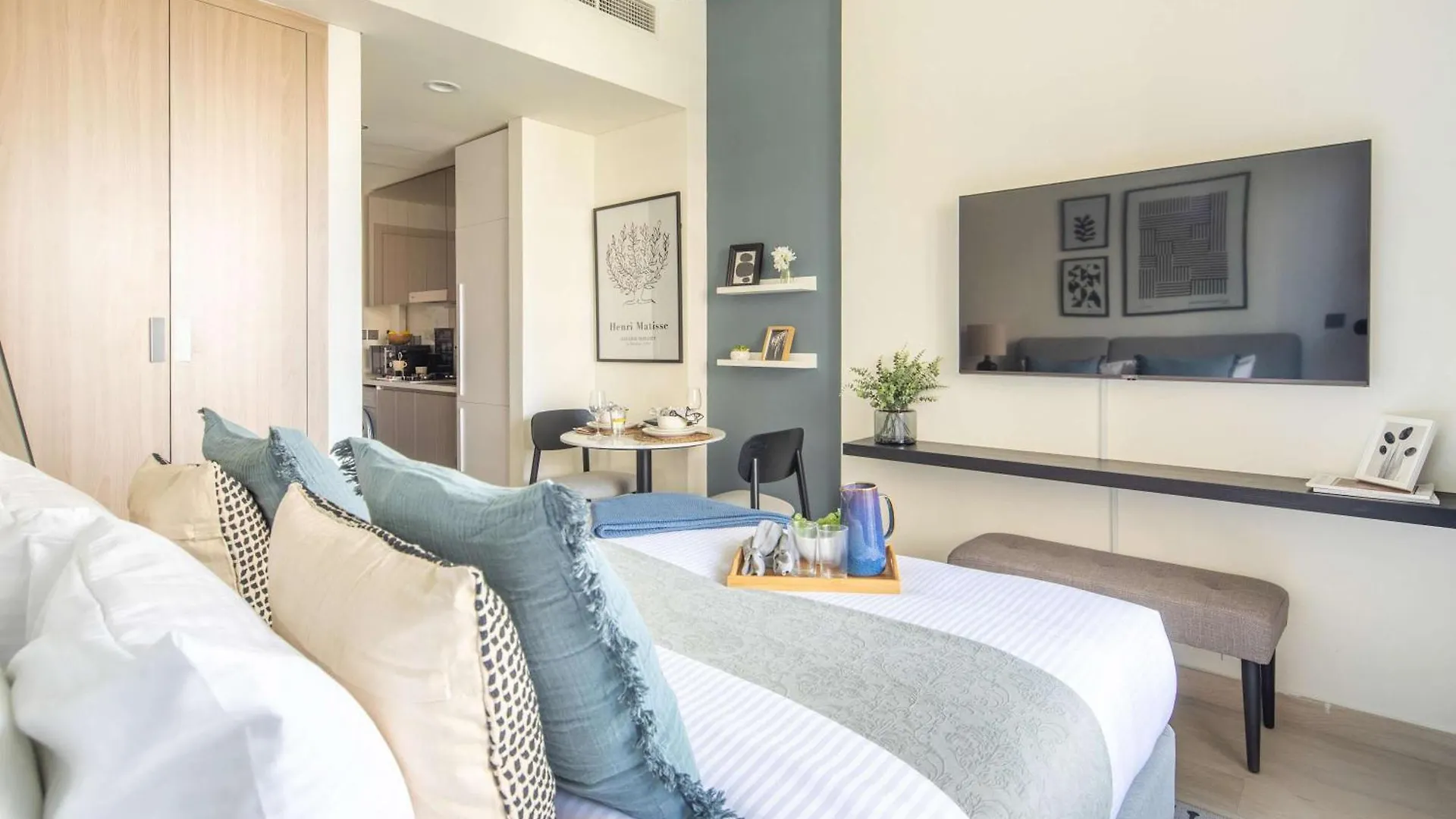Frank Porter - Azizi Riviera 26 Dubai Apartment